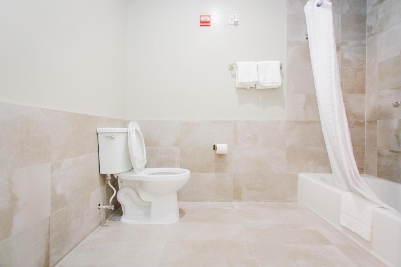 Palace Inn Beltway 8 & Westview Houston Extérieur photo